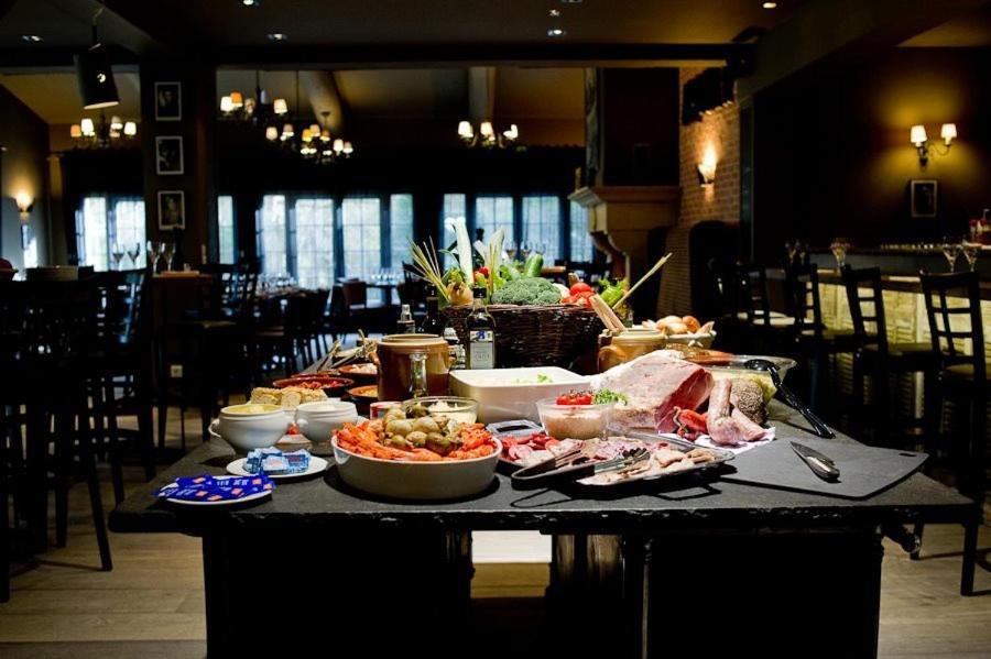 Hotel Arquier Les Milles Bagian luar foto